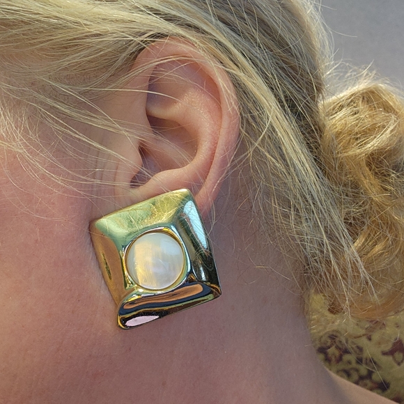 Vintage 90's Clip on Earrings - Picture 3 of 3